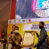 Bupati Sinjai Terima Penghargaan dari SMSI Sebagai Kepala Daerah Peduli Media