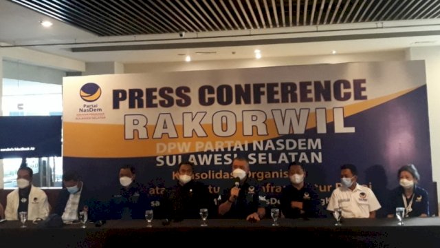 Pres Conference partai NasDem di Makassar.