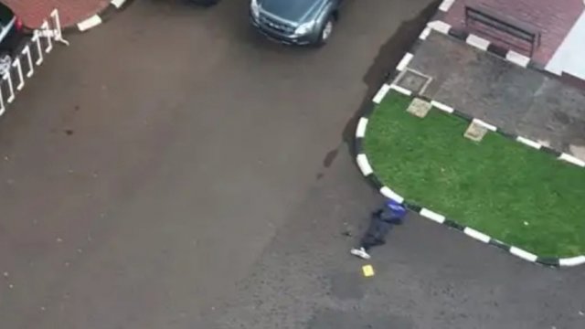 Terduga teroris yang ditembak mati di halaman Mabes Polri, Jakarta, Rabu (31/3).