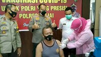 Ratusan Polisi di Sinjai Disuntik