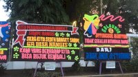 Karangan Bunga di Rujab NA: ‘Ditinggal Mantan Tidak Segalau Ditinggal Bapak’