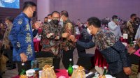 Raih Penghargaan Satu Ekonomi Kreatif Pinisi Award, Danny Siap Lanjutkan Pembangunan