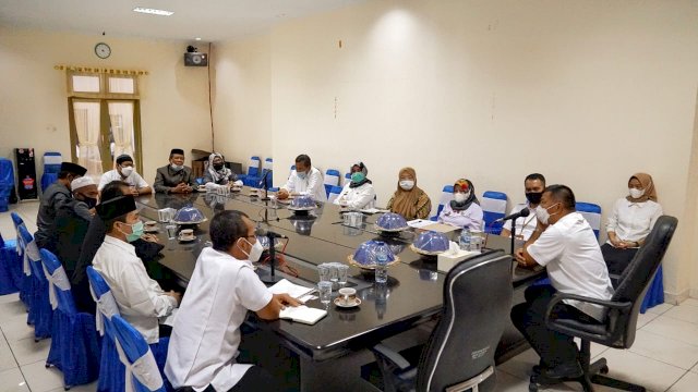 Saat pengurus Dewan Pendidikan menemui Bupati Bulukumba di ruang kerjanya, Rabu (10/3).