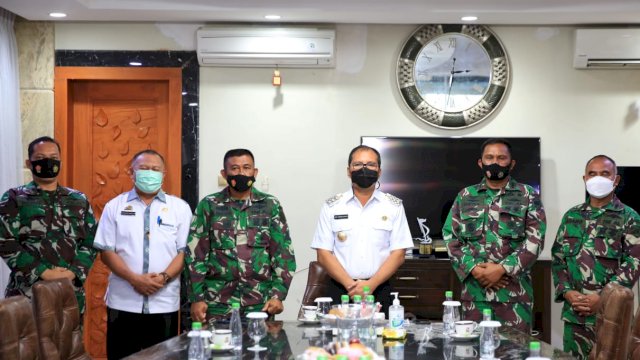 saat Aspotmar (Asisten Potensial Maritim) Lantamal VI Makassar sowan ke Kediaman Wali Kota Makassar, Jalan Amirullah, Rabu (10/3/2021).