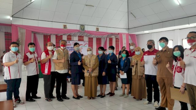 Perhimpunan Indonesia Tionghoa, Bulukumba, bekerja sama dengan Dinas Kesehatan Kabupaten Bulukumba melaksanakan vaksinasi di aula Gedung PKK, Jalan Teratai, Selasa (16/3/2021).