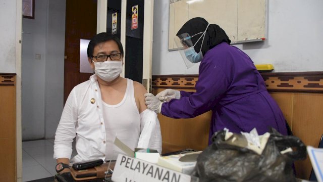 Usai Disuntik Vaksin COVID-19 Dosis Kedua, Ini Harapan Suaib Mansur