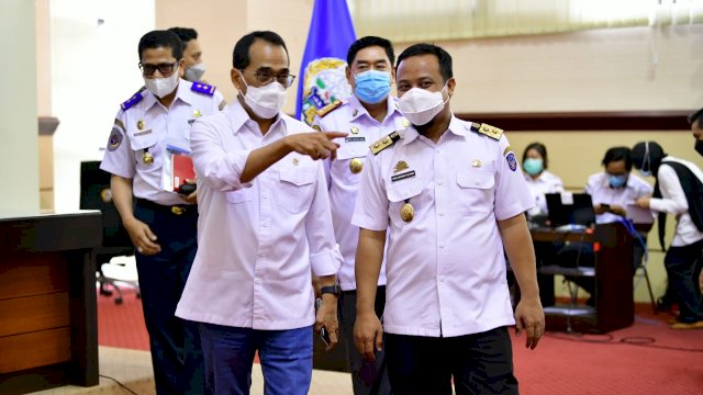 Andi Sudirman Sulaiman Komitmen Tuntaskan Proyek Kereta Api