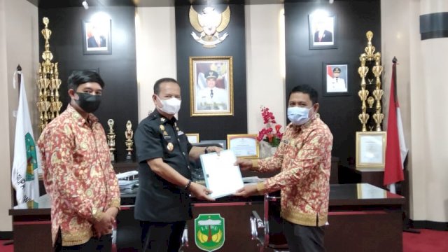 Di HUT PPNI ke 47, Bupati Luwu Launching  Program 1 Desa 1 Perawat