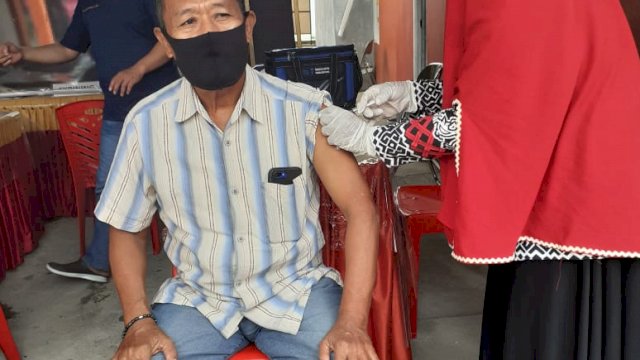 Jemaah Calon Haji Luwu Utara Mulai Disuntik Vaksin. Mayoritas Kelompok Lansia
