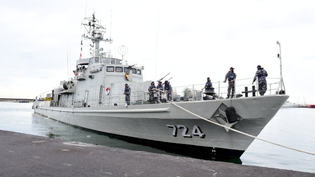 KRI Pulau Rimau &ndash; 724 Gelar Operasi Netralisasi Ranjau di Perairan Makassar