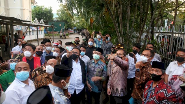 Danny Dampingi Menteri Agama RI Tinjau Lokasi Bom Bunuh Diri