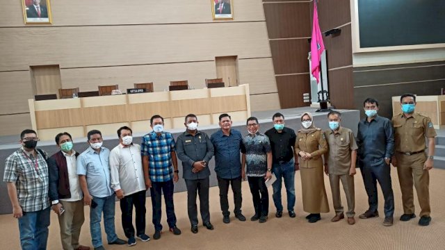 Komisi C DPRD Makassar ke Kendari Belajar soal Reklamasi Laut