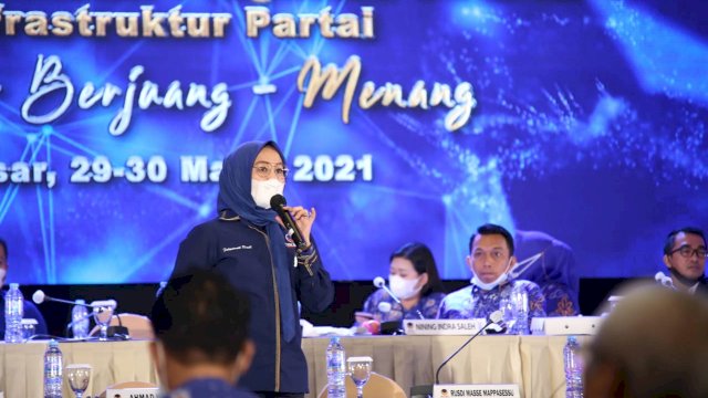 Saat Fatmwati Rusdi jadi pembicara dalam rakorwil NasDem.