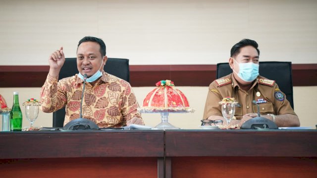 PLT Gubernur Sulsel Andi Sudirman Sulaiman Bersama Sekprov Sulsel Abdul Hayat Gani Menggelar Rapat bersama Pimpinan OPD