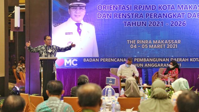  Wali Kota dan Wakil Wali Kota Makassar Ramdhan &ldquo;Danny&rdquo; Pomanto-Fatmawati Rusdi mengawal masa kepemimpinannya dengan komitmen pada visi-misinya
