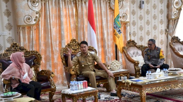 Bupati Sinjai menerima kunjungan BNK Sinjai di Rujab Bupati, Selasa (6/4) - (trotoar.id)