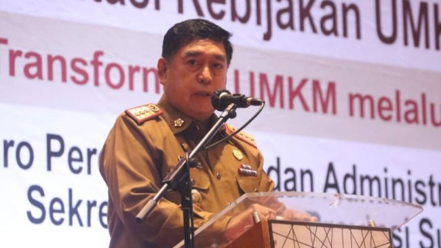 Sekretaris daerah Provinsi Sulawesi Selatan (trotoar.id).