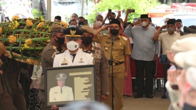 DP Pimpin Upacara Prosesi Pelepasan Jenazah Mantan Wali Kota Makassar
