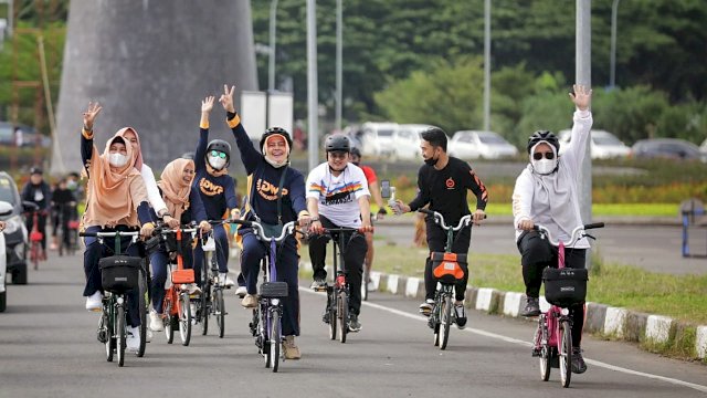 Tingkatkan Imunitas Sambut Ramadhan, Indira Yusuf Ismail Gowes Bareng DWP