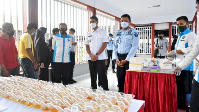 Bupati Sinjai Pantau Pelaksanaan Tes Urine Dadakan di Rutan Kelas II B