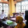 Bupati Sinjai Santuni Keluarga Nelayan yang Hilang di Laut NTT