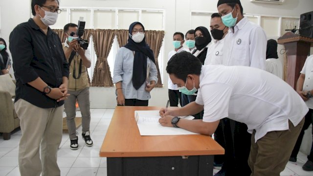 Wakil Bupati Luwu Utara Lantik Pengurus AMUNISI Luwu Utara Periode 2021 – 2024
