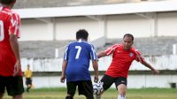 Danny Ikut Laga Sepak Bola Friendly Match Antara Tim Pemkot Lawan Legenda PSM