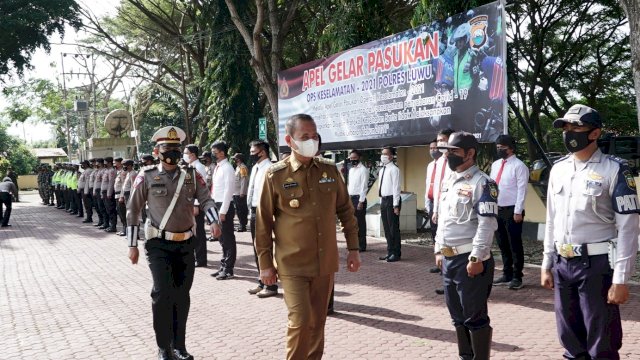 Jelang Ramadhan, Bupati Luwu Pimpin Apel Gelar Pasukan Operasi Keselamatan Tahun 2021