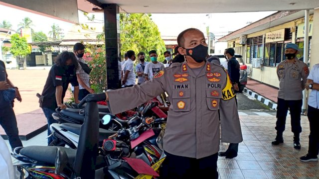 Kapolres Sinjai Pimpin Press Release Pengungkapan Kasus Curanmor