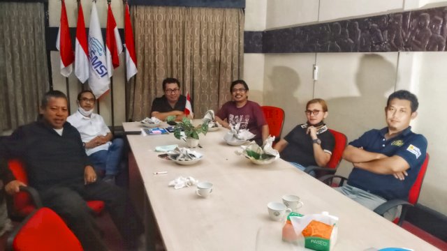 Rapat pengurus SMSI Nasional.