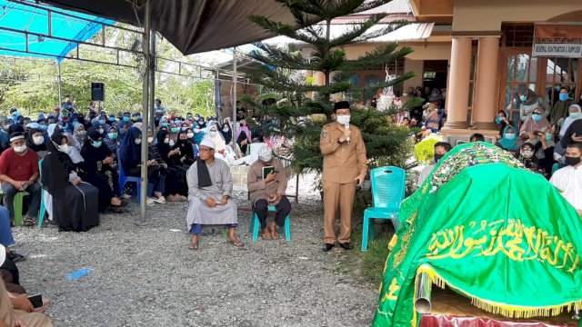 Wabup Lutra Lepas Jenazah Almarhum Nursalam Syamsuddin