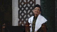 Dampingi Menko Polhukam, Plt Gubernur Sulsel Salat dan Saksikan Sekeluarga Masuk Islam Hingga Kunjungi Gereja Katedral