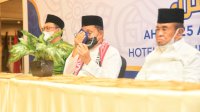 Tangis Wali Kota Makassar Pecah, Sebut Wisudawan Penghafal Qur&rsquo;an Generasi Terbaik