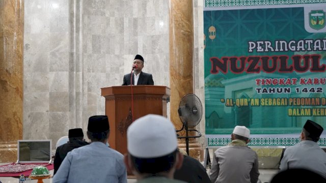 Bupati Luwu Basmin Mattayang 