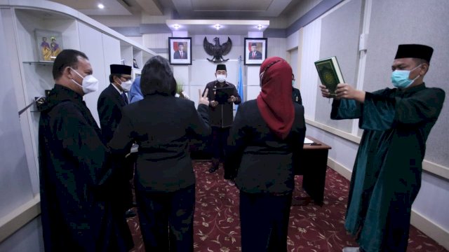 Sekprov Sulsel Abdul Hayat Gani Lantik Dua Pejabat Fungsional Jenjang Utama
