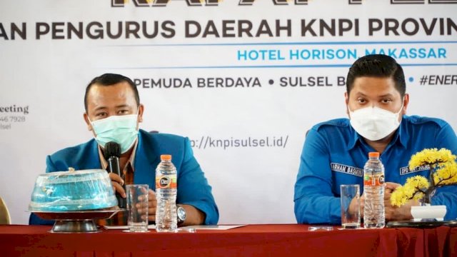 Ketua KNPI Sulsel Atham Basmin bersama Sekretaris KNPI Sulsel Surahman Batara