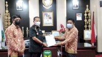 Beri Kado Istimewa HUT PPNI Ke-47, Bupati Luwu Setujui Program 1 Desa 1 Perawat