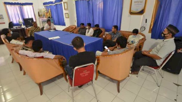 Perkuat Kemitraan, Kadis Kominfo Sinjai Silaturahmi dengan Awak Media
