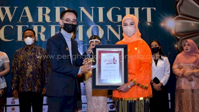 PLT kepala dinas kebudayaa Kota Makassar Ir. Hj. A. Herfida Attas meraih penghargaan spesial dari Majalah Indonesia bekerjasama dengan media strategi penghargaanindonesia.com Dengan Kategori Best Inspiring & Creativity Women Award Winner 2021 pada Jumat 30 April 2021 di Hotel Aston Priority Simatupang Jakarta. 