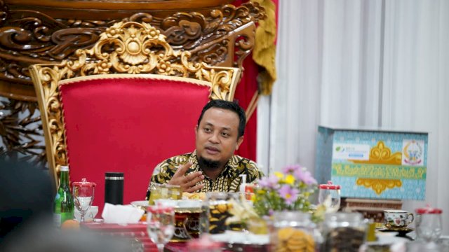 Pemerintah Provinsi (Pemprov) Sulawesi Selatan (Sulsel) mengeluarkan Surat Edaran Tentang Pembatasan Bepergian Ke Luar Daerah dan atau Mudik dan atau Cuti Bagi Pegawai Aparatur Sipil Negara, serta Pemeliharaan Ketentraman dan Ketertiban Masyarakat Dalam Masa Pandemi Covid-19 dan Idul Fitri 1442 Hijriah, di Lingkup Provinsi Sulsel.