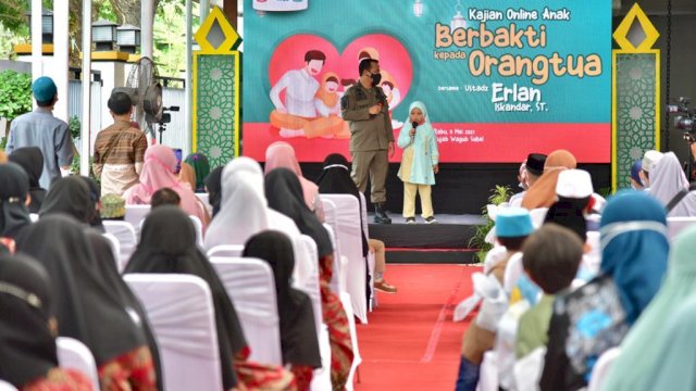 Plt Gubernur dan Keluarga Ikuti Kajian Online Berbakti Kepada Orang Tua