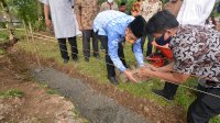 Bupati ASA Lakukan Peletakan Batu Pertama Pembangunan Masjid AAS