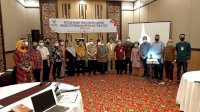 Komisi Informasi Sulawesi Selatan Serahkan Hasil Survey Indeks Keterbukaan Informasi Publik 2021