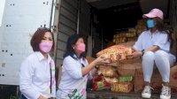 Perwati Sulsel Bagi 300 Paket Lebaran