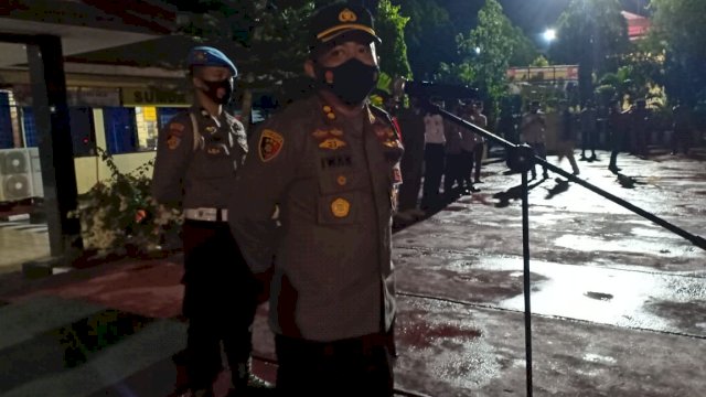 Kapolres Sinjai Pimpin Apel Kesiapan Pengamanan Malam Takbiran Hari Raya Idul Fitri 1442 H / 2021 M.