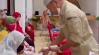 Patut Dicontoh, Gaji Bupati Bulukumba Diberikan kepada 40 Guru Mengaji