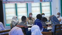 Bahas Perda Pengelolaan Sampah, Cicu Diskusi Dengan Warga