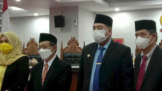 Sekprov Sulsel menghadiri rapat paripurna DPRD Sulsel.