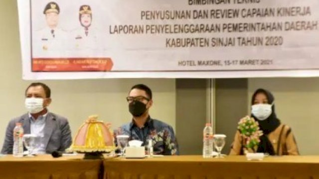 Bupati ASA Buka Bimtek Penyusunan dan Review Capaian Kinerja LPPD Sinjai Tahun 2020