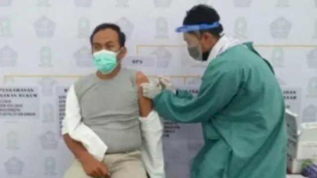 Ratusan Pelayan Publik di Sinjai Disuntik Dosis Kedua Vaksin Covid-19
